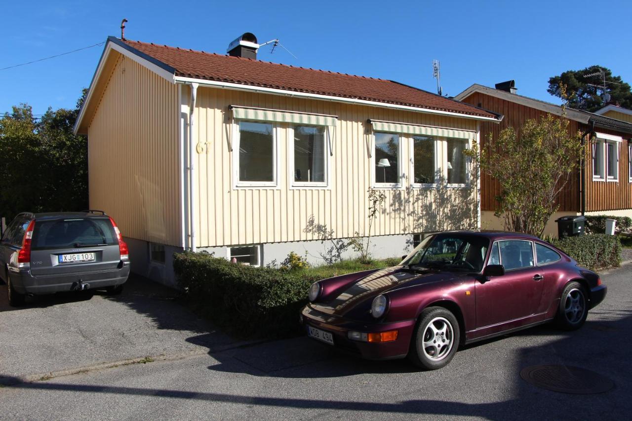 Tallkrogen Romantic House - Upper Or Lower Apartment Stockholm Exterior photo
