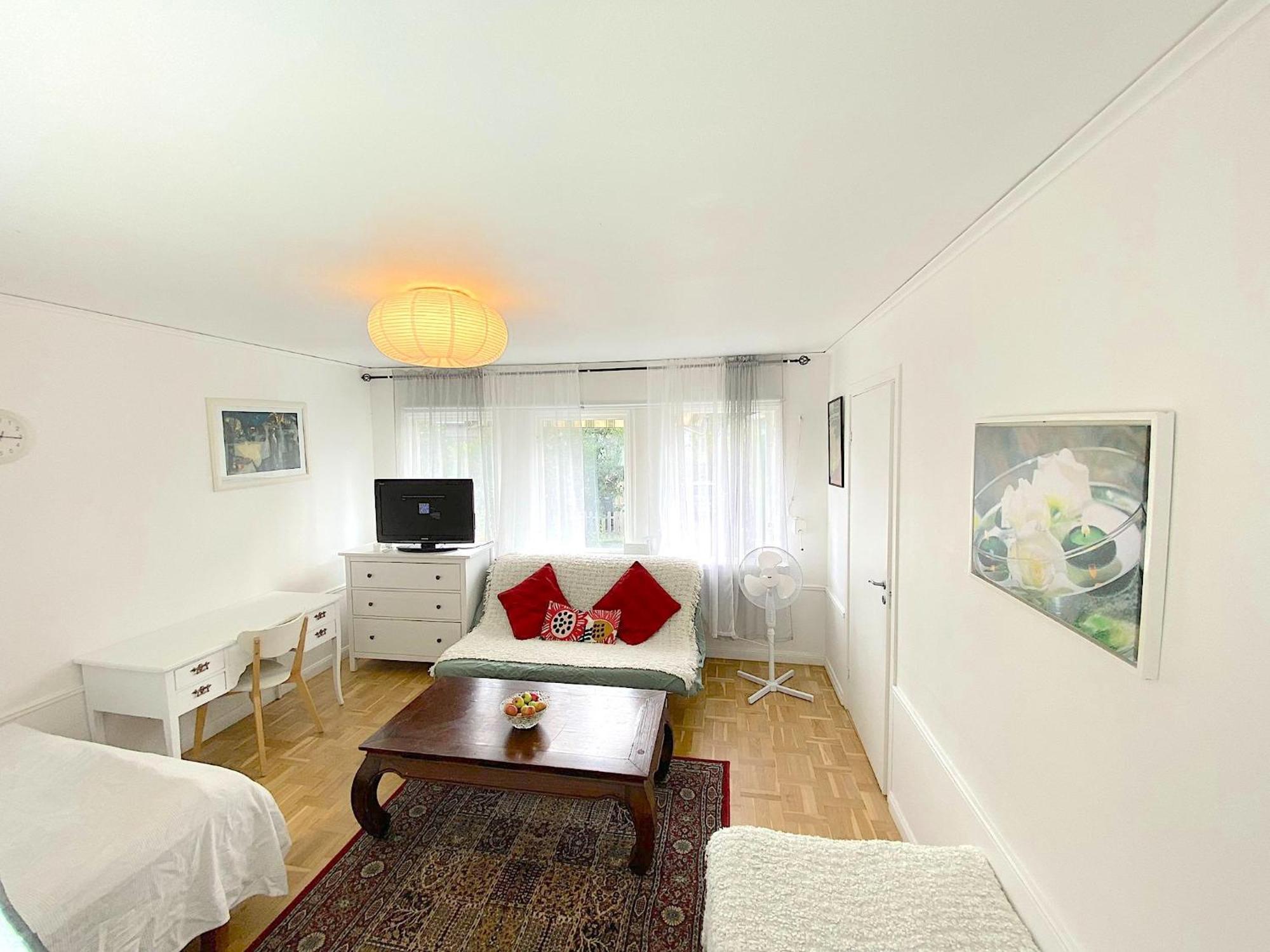 Tallkrogen Romantic House - Upper Or Lower Apartment Stockholm Exterior photo